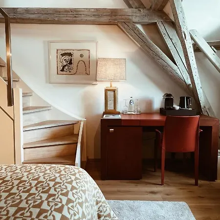 Cleef Hotel